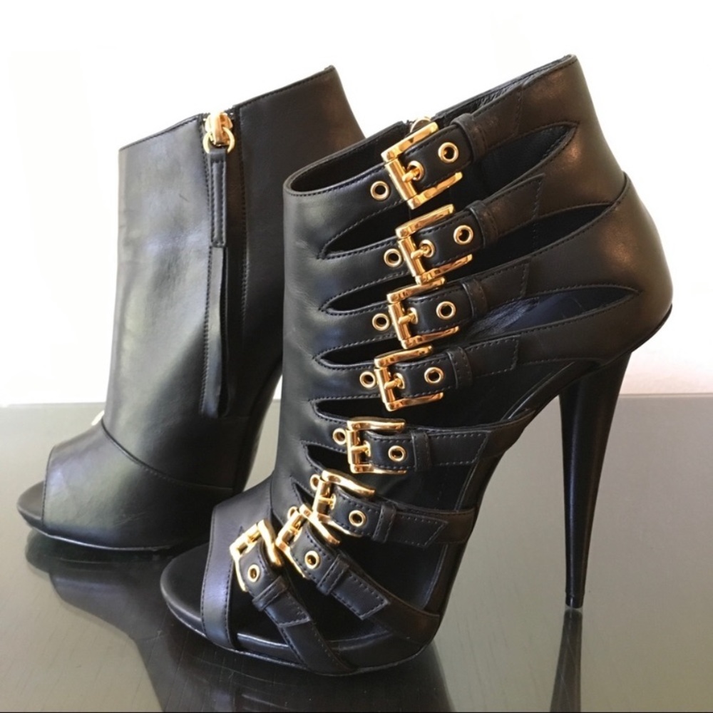 Giuseppe Zanotti black leather gladiator stiletto